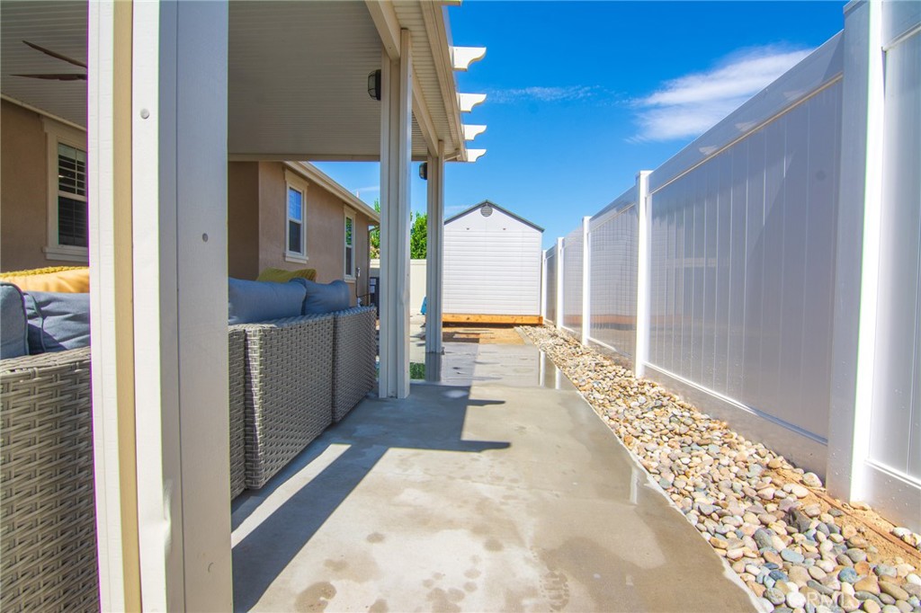 2056 Caltha Way Property Photo 14