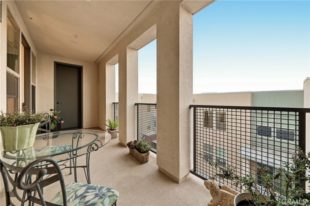 23 Vantis Property Photo 33