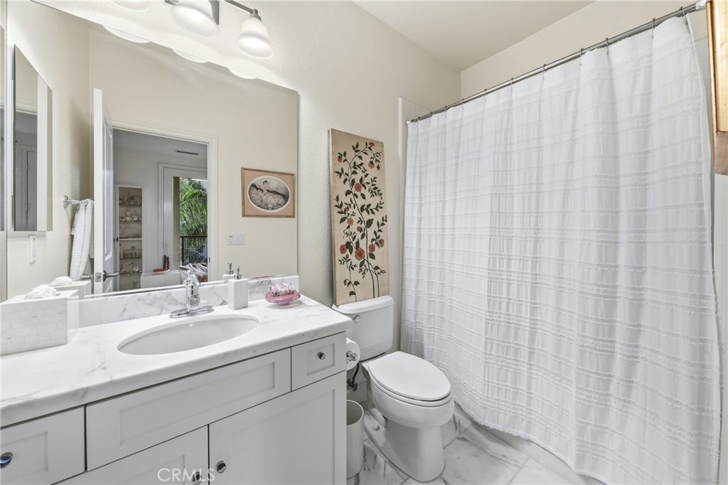 23 Vantis Property Photo 36