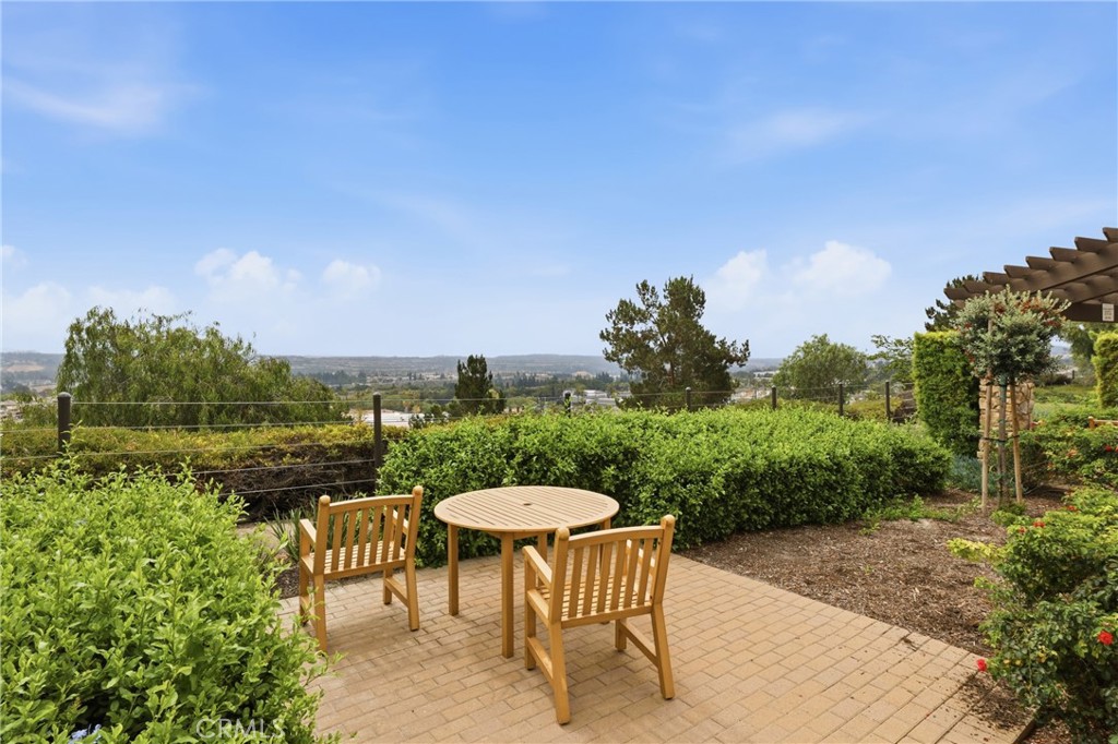23 Vantis Property Photo 47