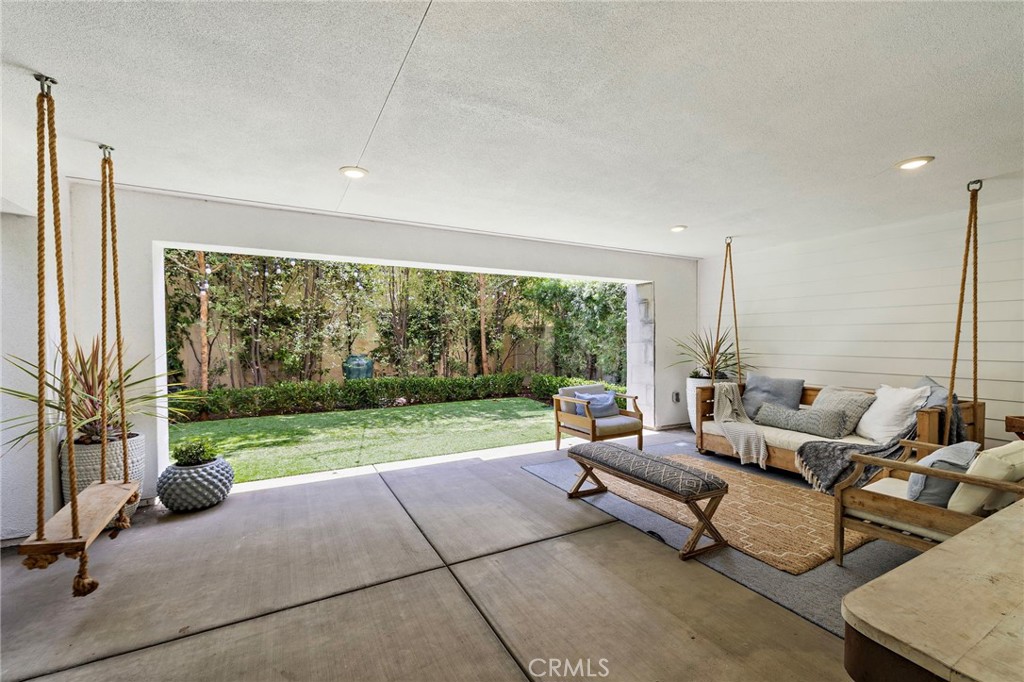 2046 Doheny Way Property Photo 3