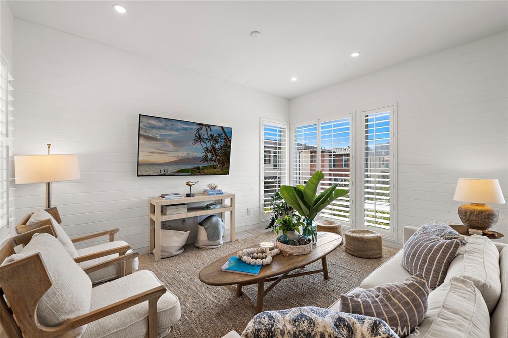 2046 Doheny Way Property Photo 17