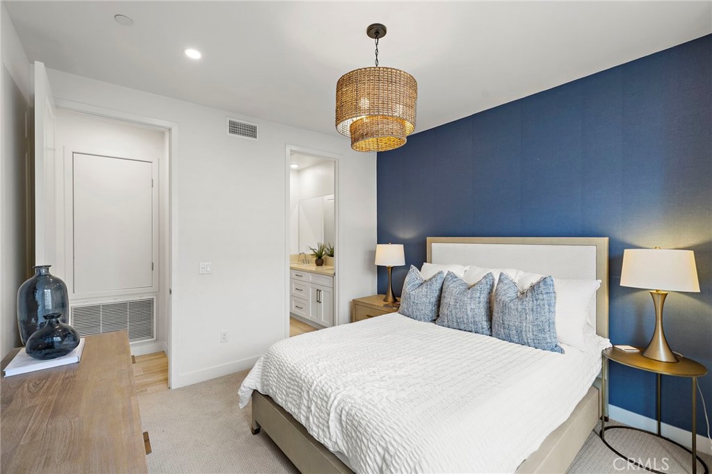 2046 Doheny Way Property Photo 19