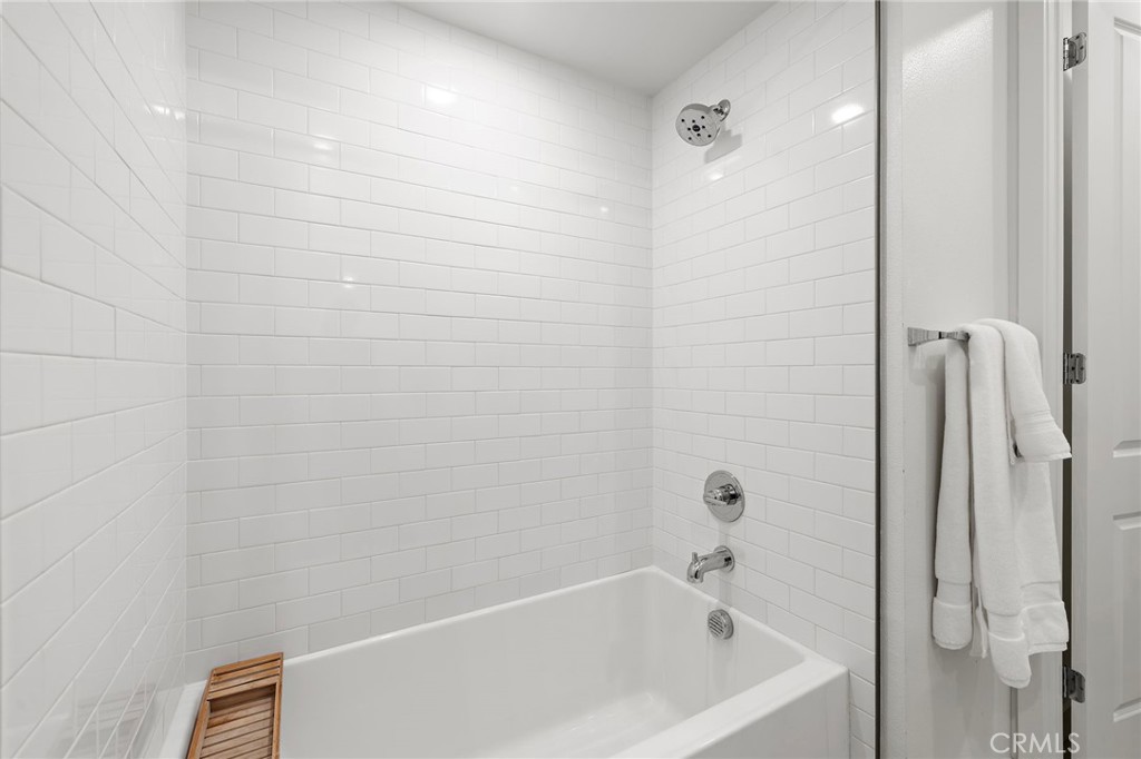 2046 Doheny Way Property Photo 23