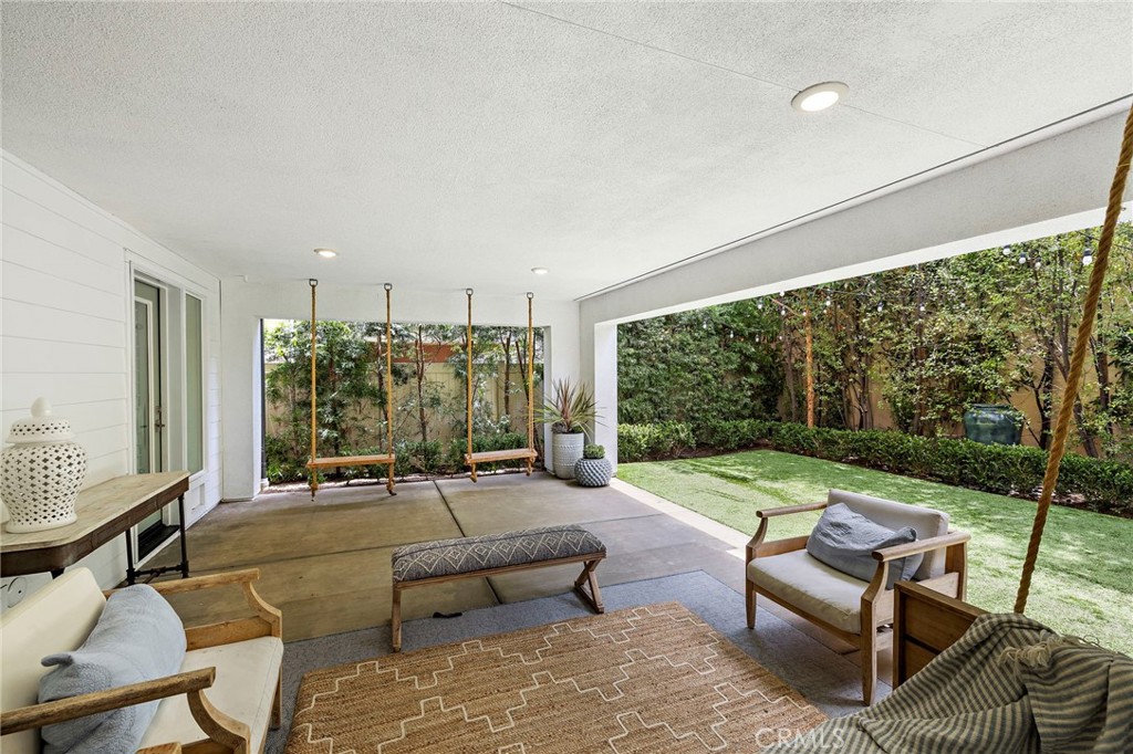 2046 Doheny Way Property Photo 39