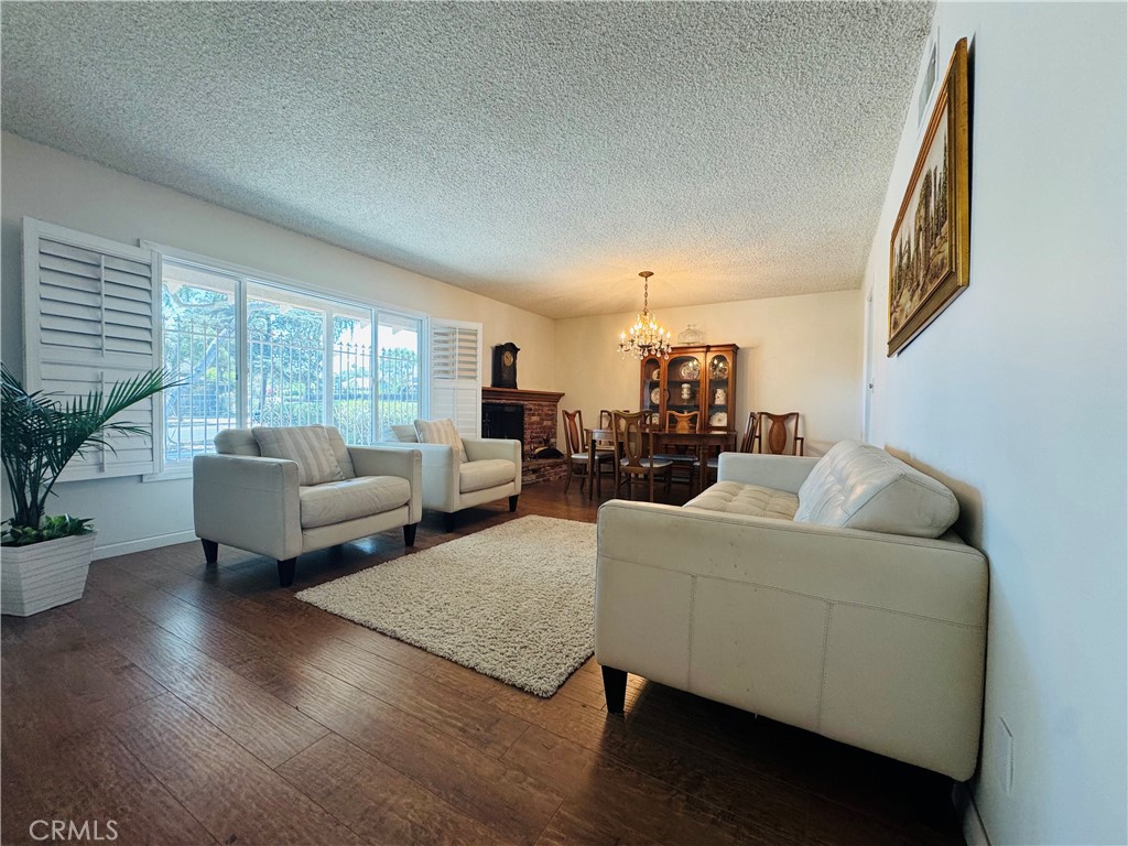 320 S Victoria Property Photo 3