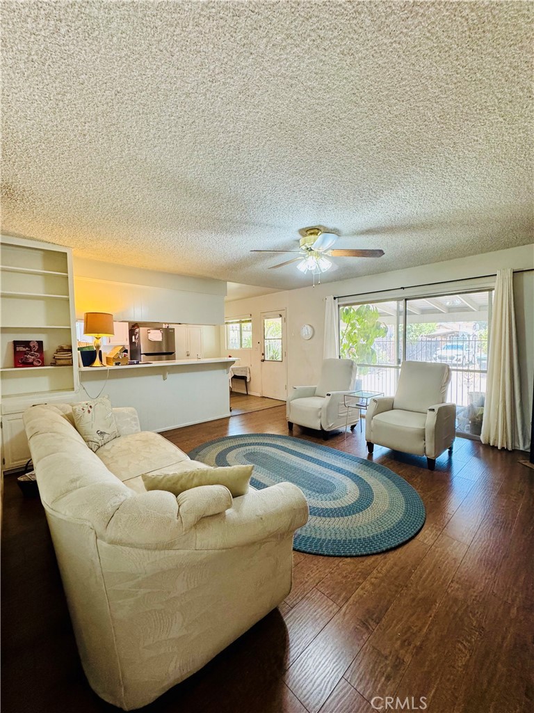 320 S Victoria Property Photo 5