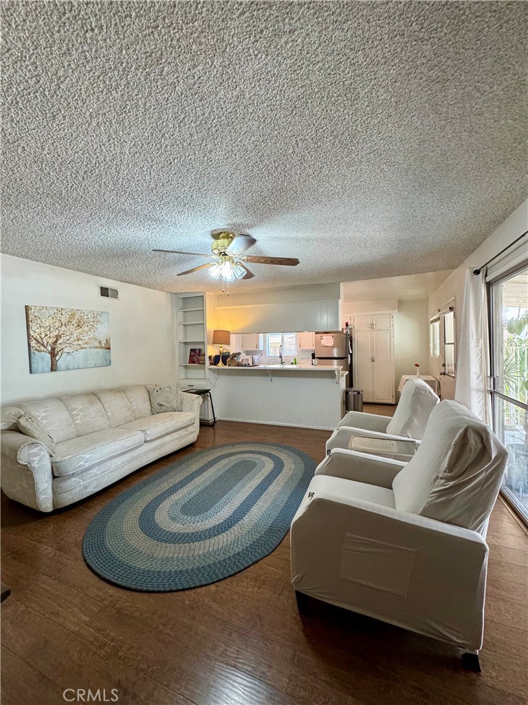 320 S Victoria Property Photo 6