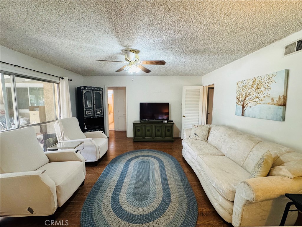 320 S Victoria Property Photo 7