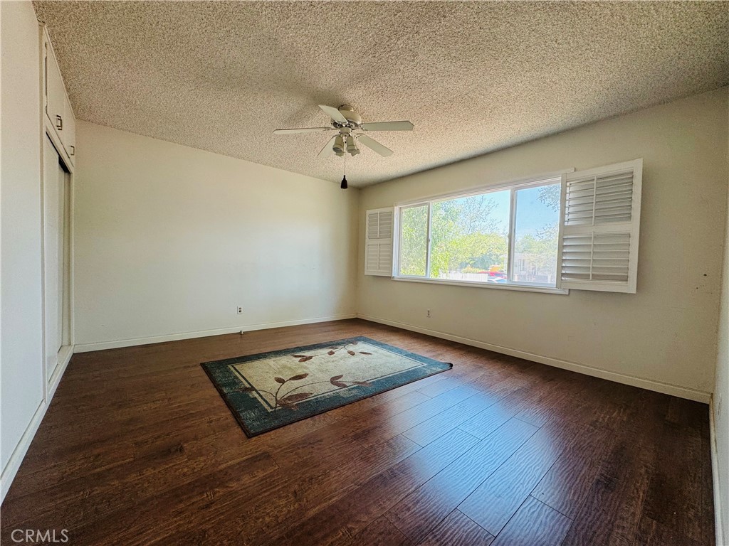 320 S Victoria Property Photo 10