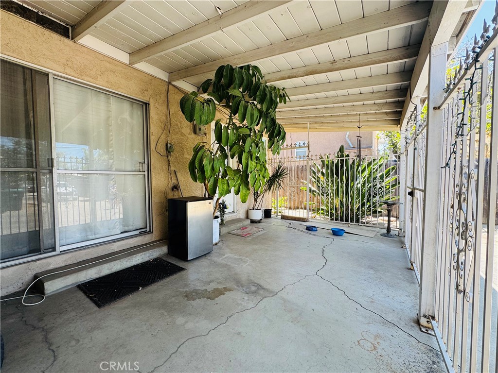 320 S Victoria Property Photo 16