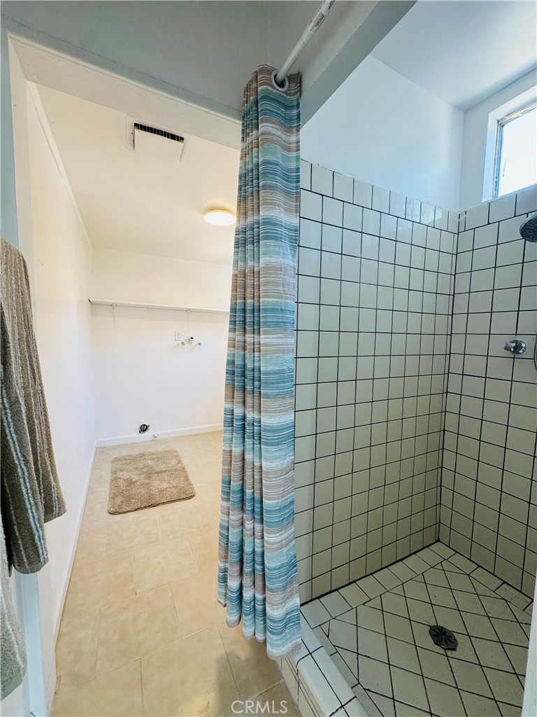 320 S Victoria Property Photo 25