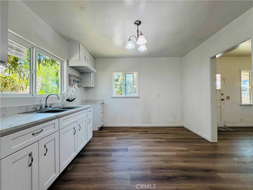 320 S Victoria Property Photo 27