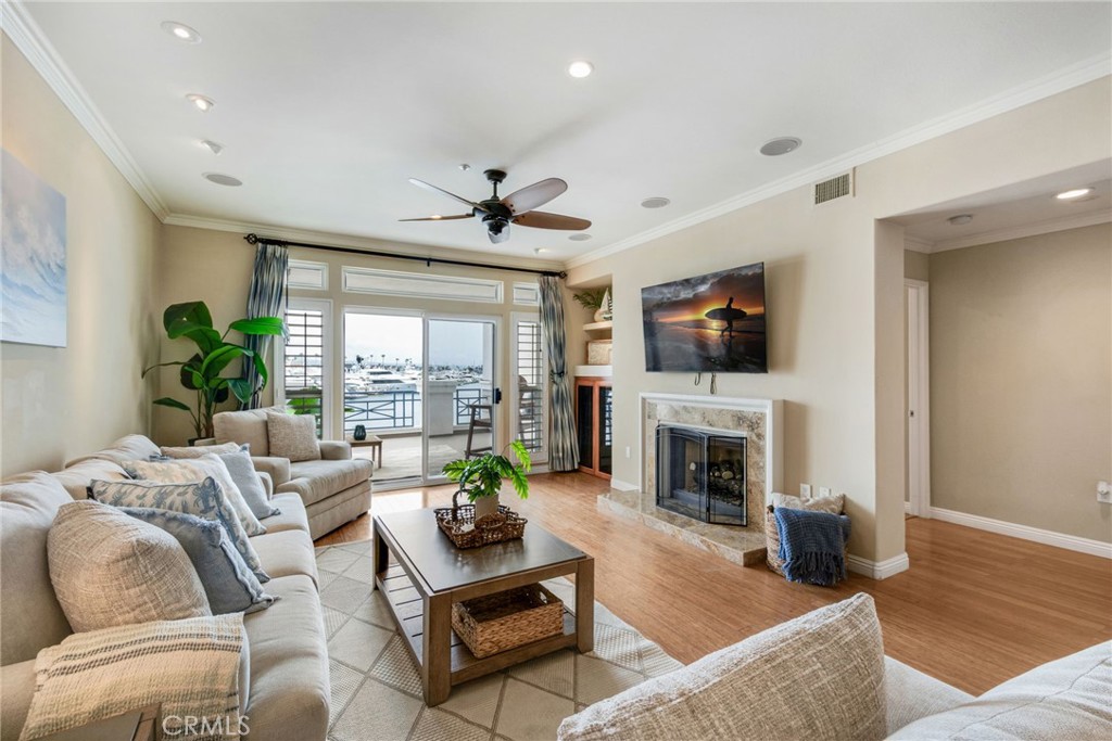 2600 213 Newport Property Photo 2