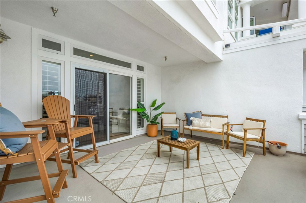 2600 213 Newport Property Photo 5