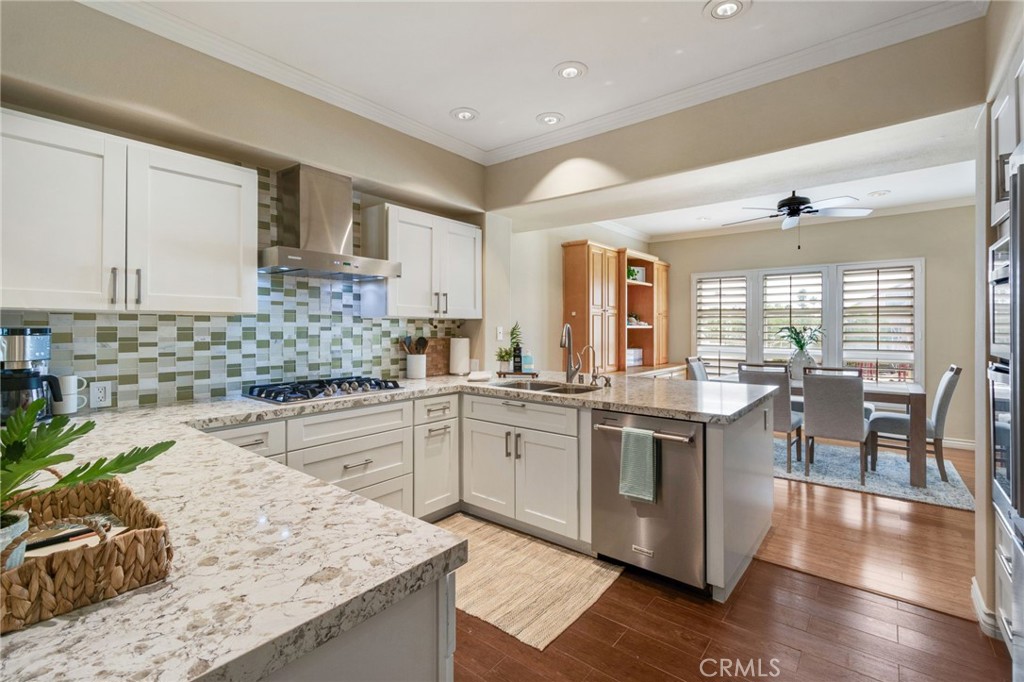 2600 213 Newport Property Photo 12