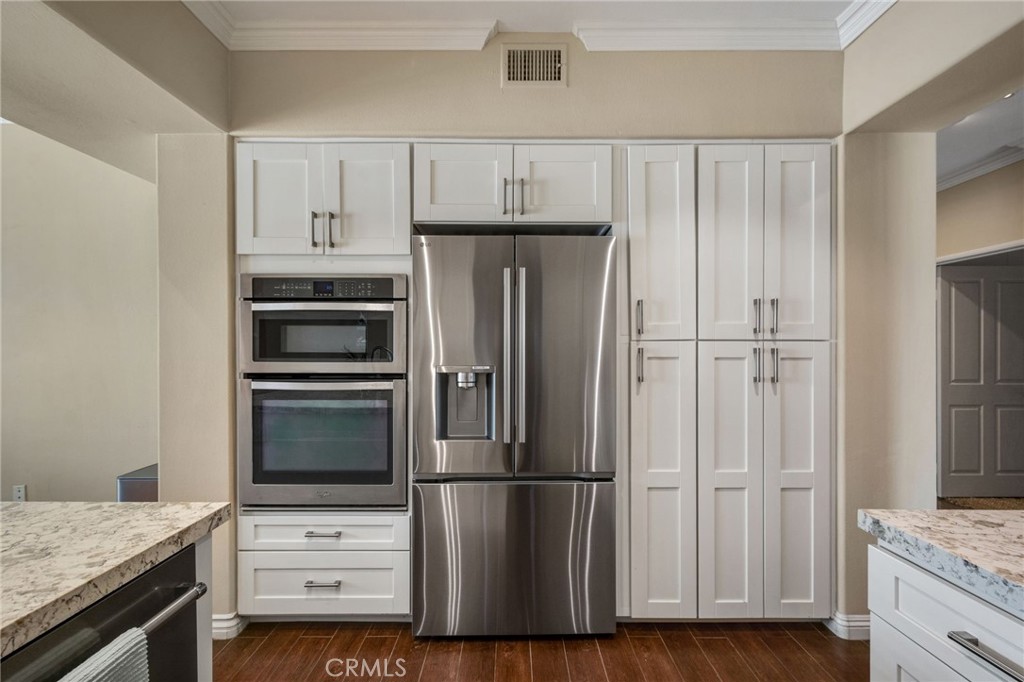 2600 213 Newport Property Photo 16