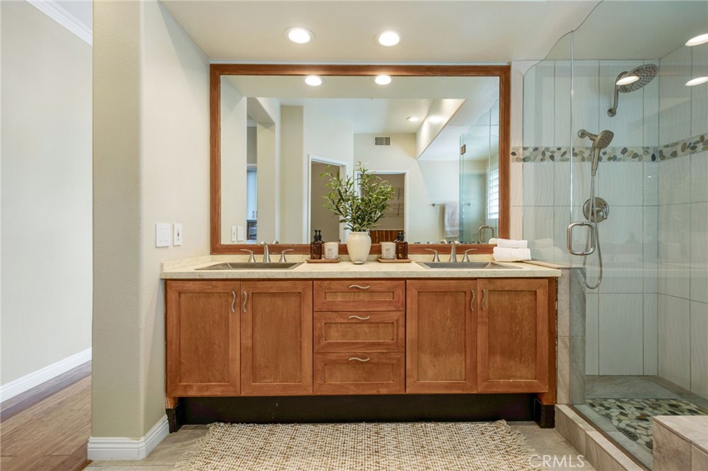2600 213 Newport Property Photo 27