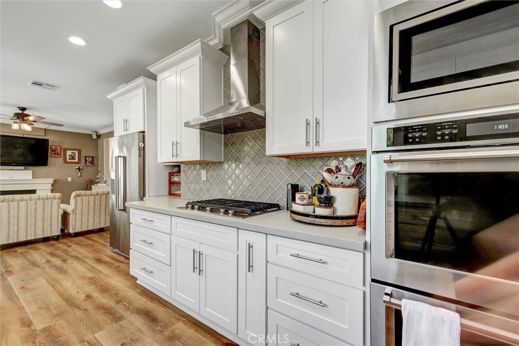 5846 Mimosa Court Property Photo 6