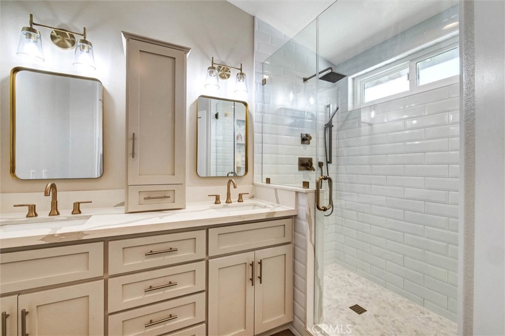 5846 Mimosa Court Property Photo 13