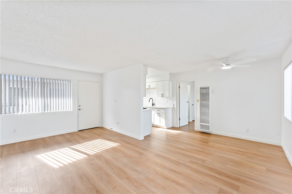 221 10th Street Property Photo 8