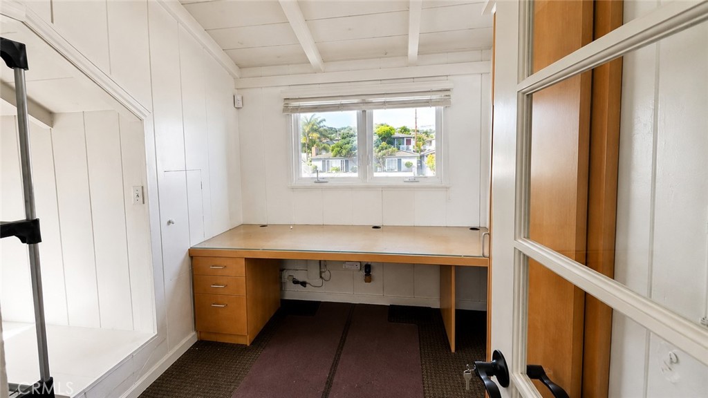 1461 Glenneyre B Property Photo 14
