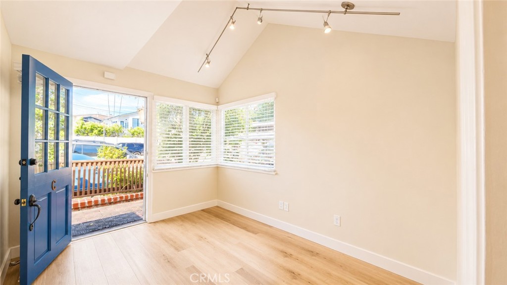 1461 Glenneyre C Property Photo 3