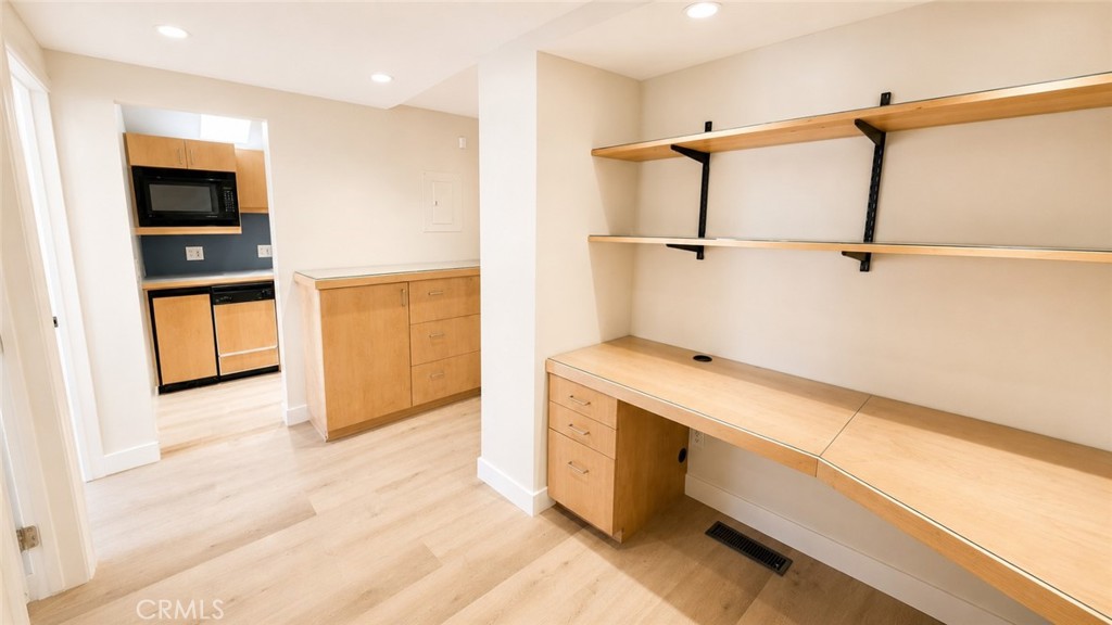1461 Glenneyre C Property Photo 5