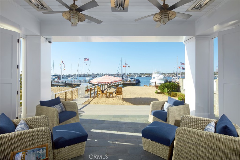 1324 E Balboa Boulevard Property Photo 14