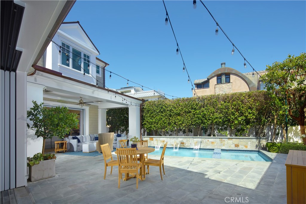 1324 E Balboa Boulevard Property Photo 26