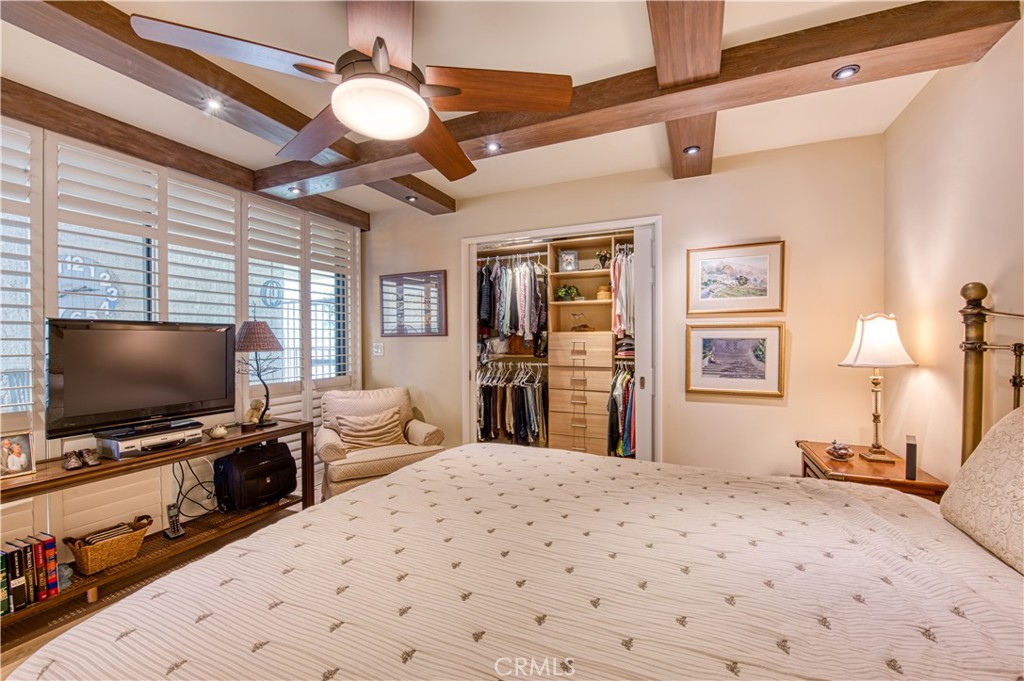 405 Avenida Granada 409 Property Photo 6