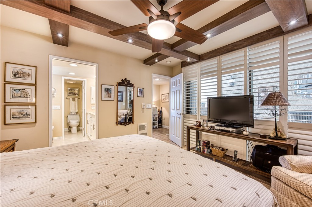 405 Avenida Granada 409 Property Photo 7