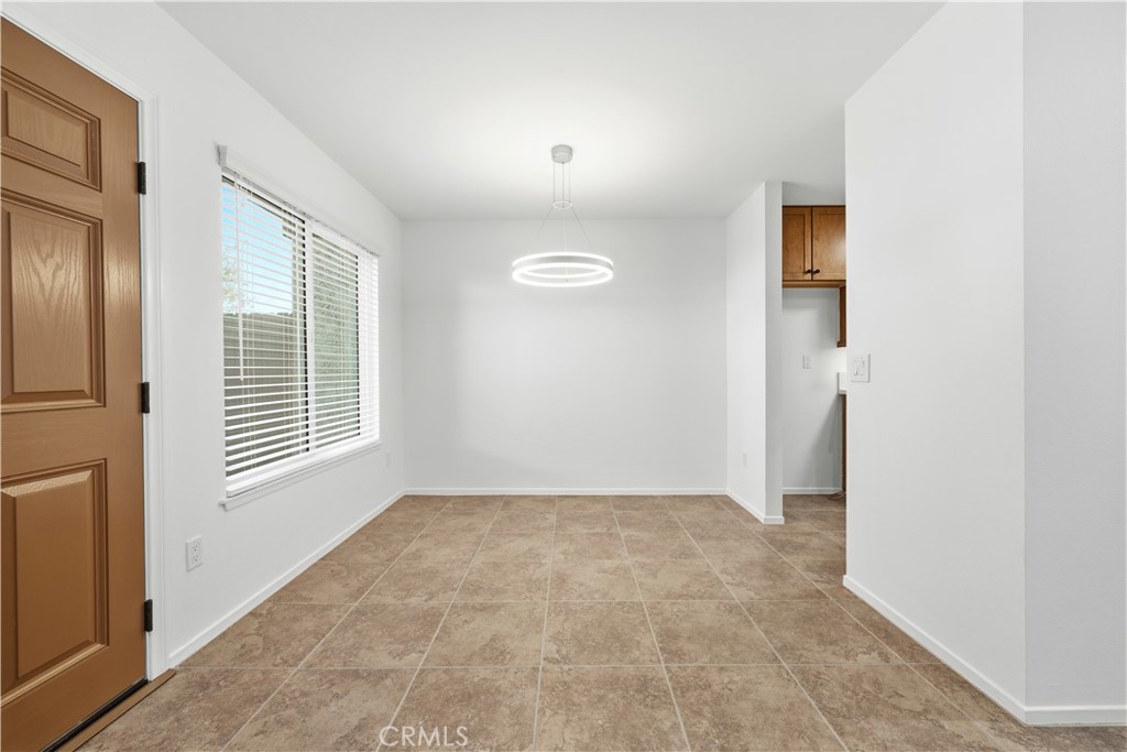 1651 Iowa Street C Property Photo 9