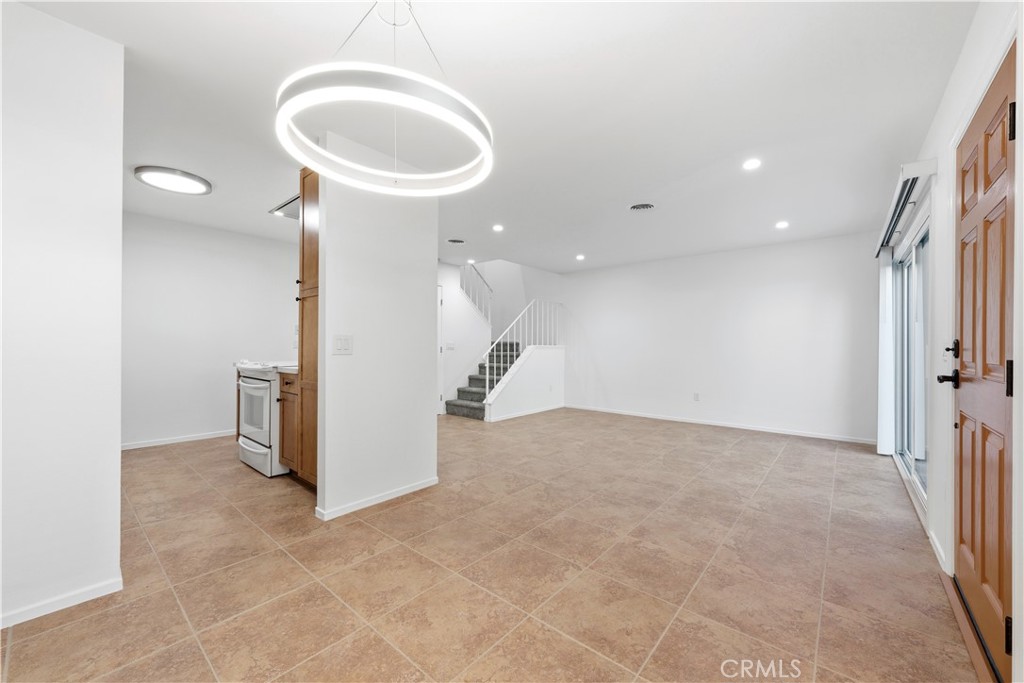 1651 Iowa Street C Property Photo 13