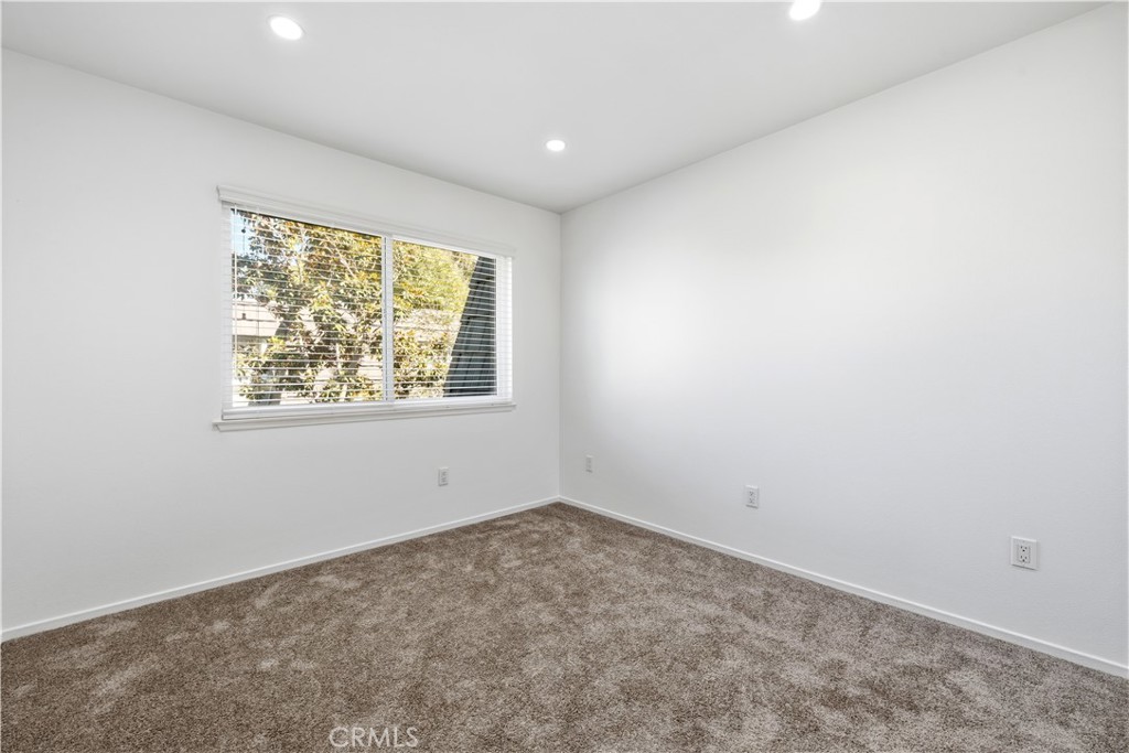 1651 Iowa Street C Property Photo 18