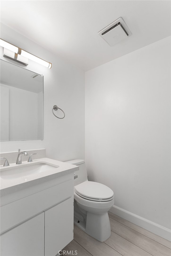 17 Hollowglen Property Photo 7