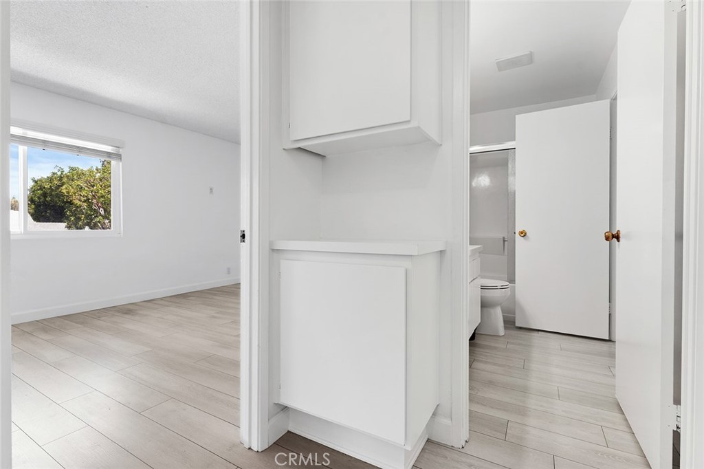 17 Hollowglen Property Photo 15