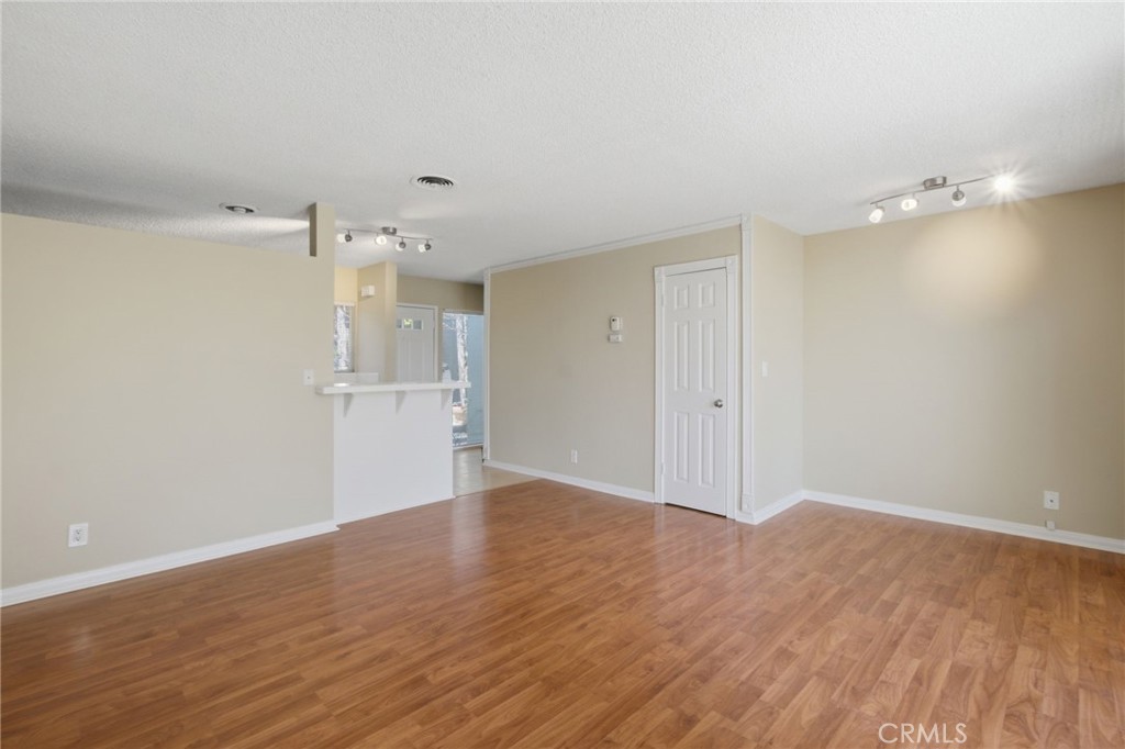 4300 Shorecrest Property Photo 19