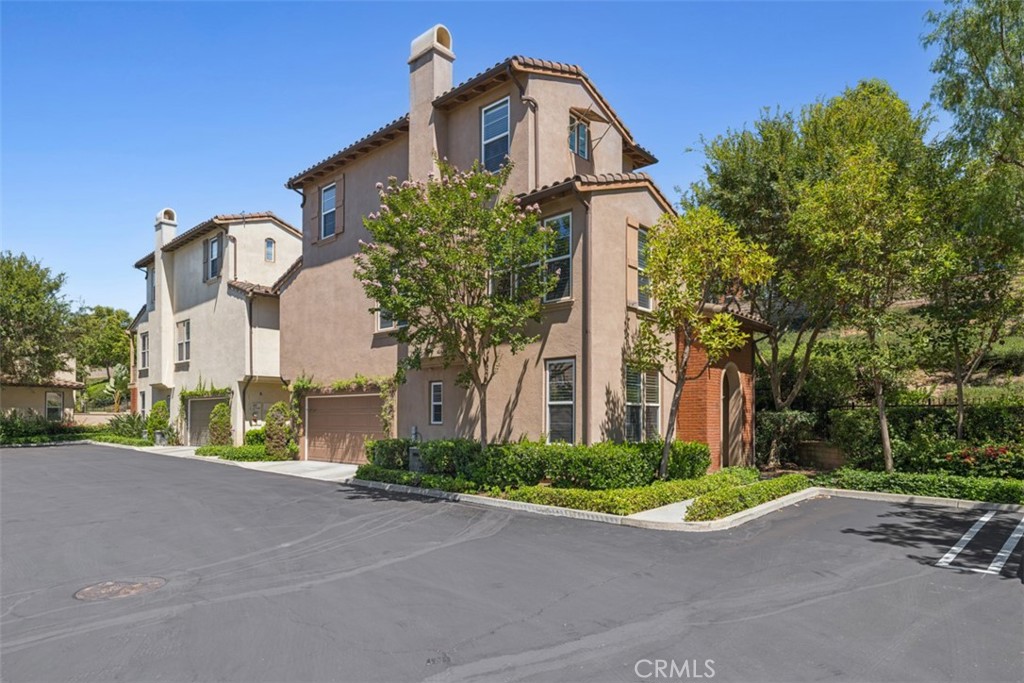 214 Tall Oak Property Photo 1