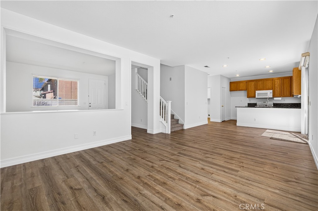 22 Lazurite Property Photo 9