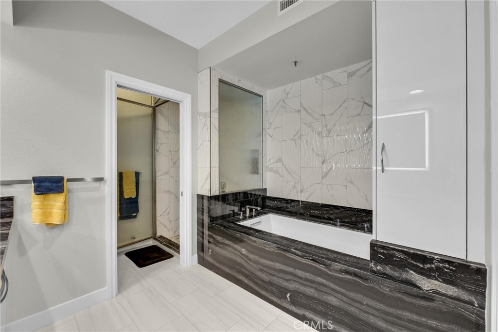 270 Cagney 207 Property Photo 17