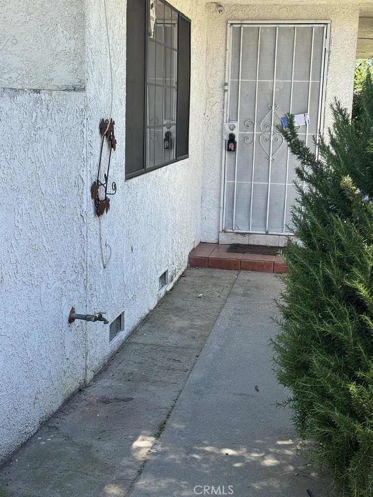 448 W King Property Photo 2