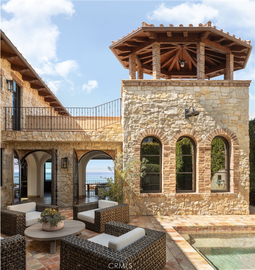342 W Paseo De Cristobal Property Photo 15