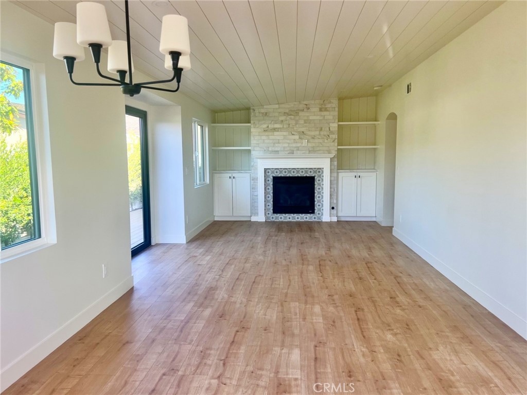 108 Yorktown Property Photo 4