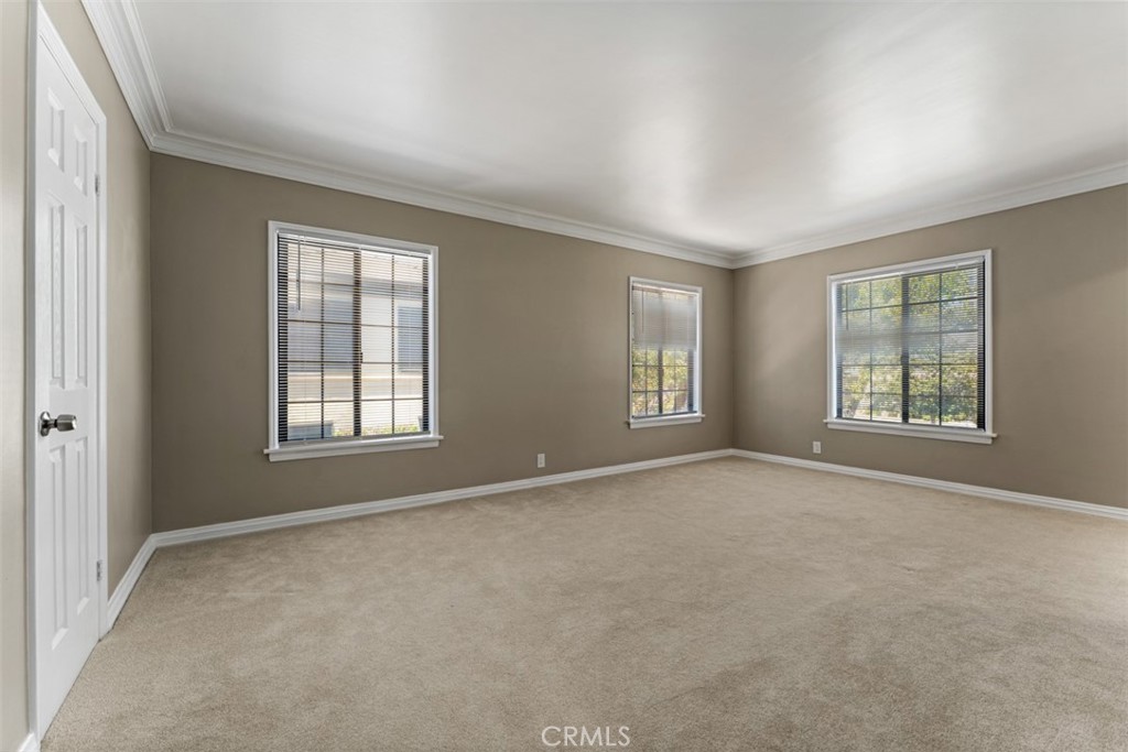 1235 S Beverly Glen Boulevard Property Photo 8