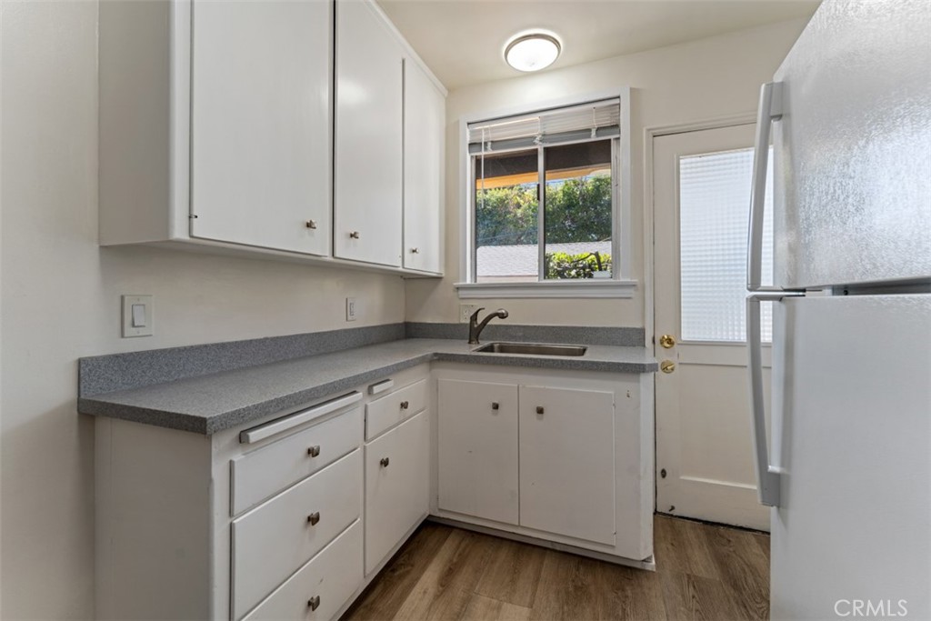 1235 S Beverly Glen Boulevard Property Photo 25