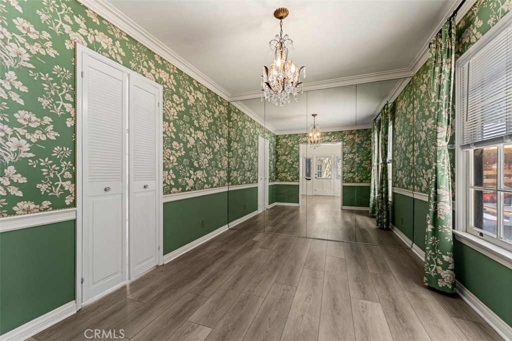 1235 S Beverly Glen Boulevard Property Photo 32