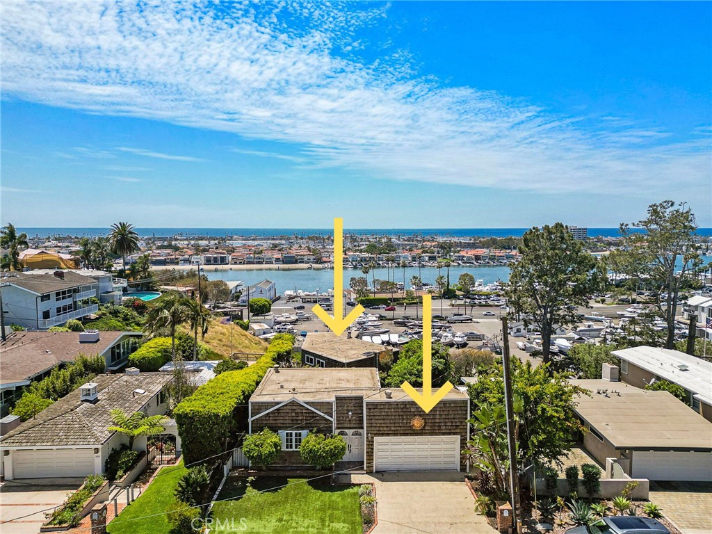 2209 Cliff Drive Property Photo 1