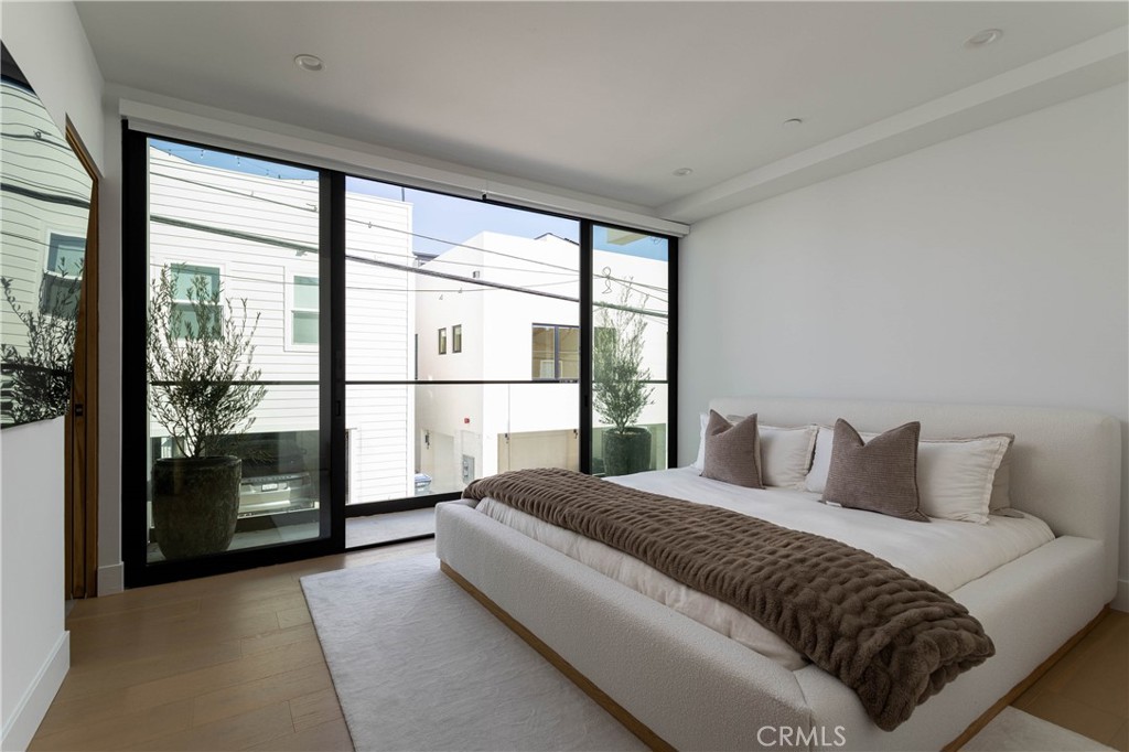 716 1/2 Orchid Avenue Property Photo 12