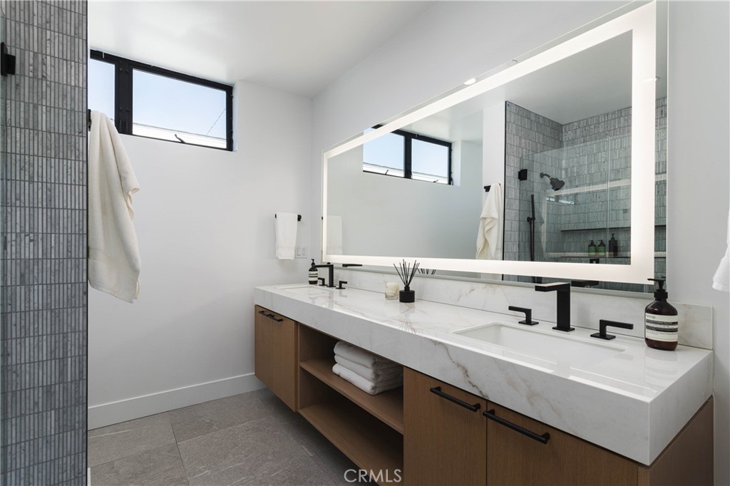 716 1/2 Orchid Avenue Property Photo 14